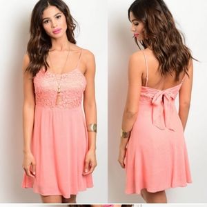 Peach colored Gauzy Strappy Dress. NWT. Size L